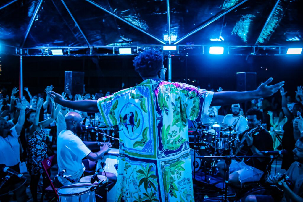 No próximo dia 13 de junho, sexta-feira, a partir das 16 horas, o terraço da Cidade do Samba, no Santo Cristo