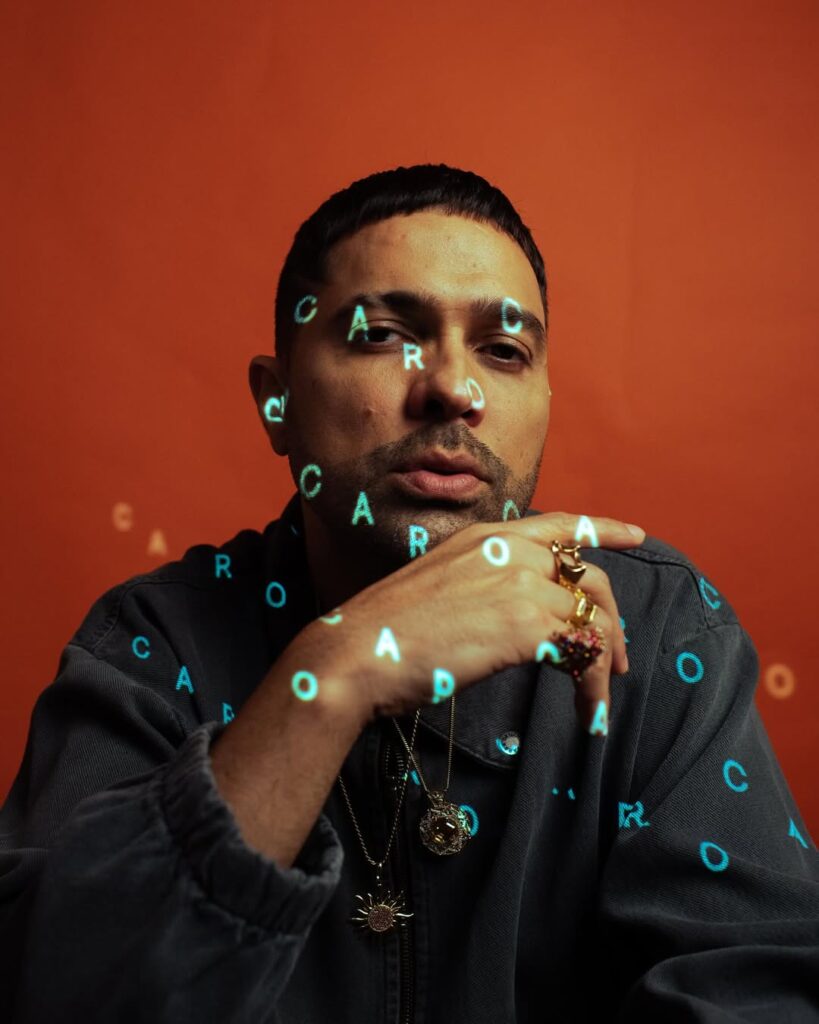 Quatro anos após "Roteiro pra Aïnouz (Vol. 2)", Don L finalmente presenteia os fãs com seu aguardado novo álbum, "CARO Vapor II – Qual a forma de pagamento?"