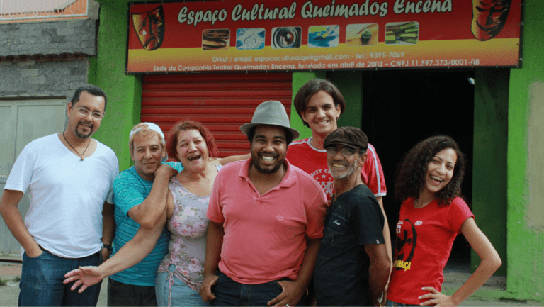 A Companhia Teatral Queimados Encena realiza a 4ª edição do Festflum - Festival Fluminense de Monólogos - Edição Afro-Brasileira