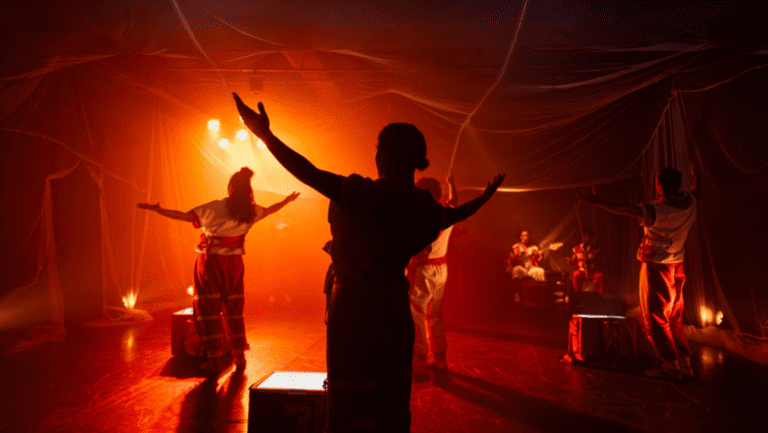 A Prefeitura de São Paulo, por meio da Secretaria Municipal de Cultura e Economia Criativa, abre a segunda semana de espetáculos do Abril pra Dança com espetáculos, shows, workshops e oficinas espalhados por Casas de Cultura, Centros Culturais, Praças das Artes e Teatros Municipais, a partir desta terça (8), com horários entre 09h e 21h e totalmente gratuitos.