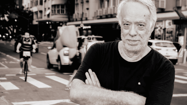 Fausto Fawcett e banda se apresentam no Cine Clube Cortina