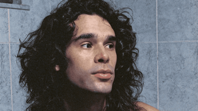 Zé Ibarra lança "Afim", segundo álbum solo, marcado por novas experimentações sonoras