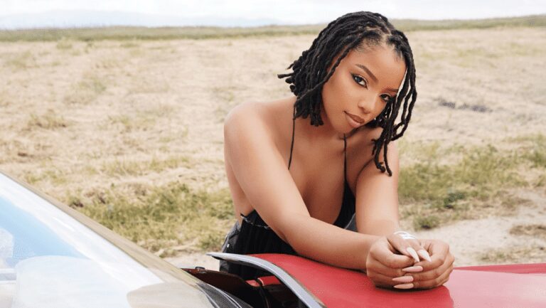 Chloe lança nova música "Boy Bye" antes de estreia solo no Coachella