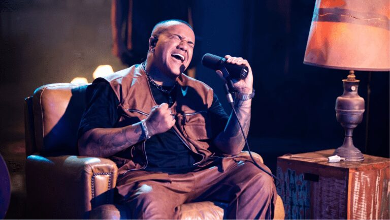 Vitinho é conhecido como um dos maiores ícones atuais do pagode e, na última sexta-feira (10), ele lançou seu mais novo álbum, “Amor Clandestino”