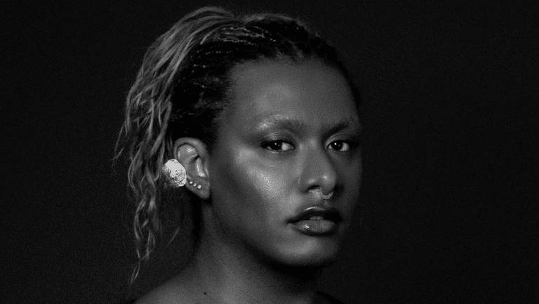 Liniker celebra carreira com show no Festival de Inverno, no Rio de Janeiro