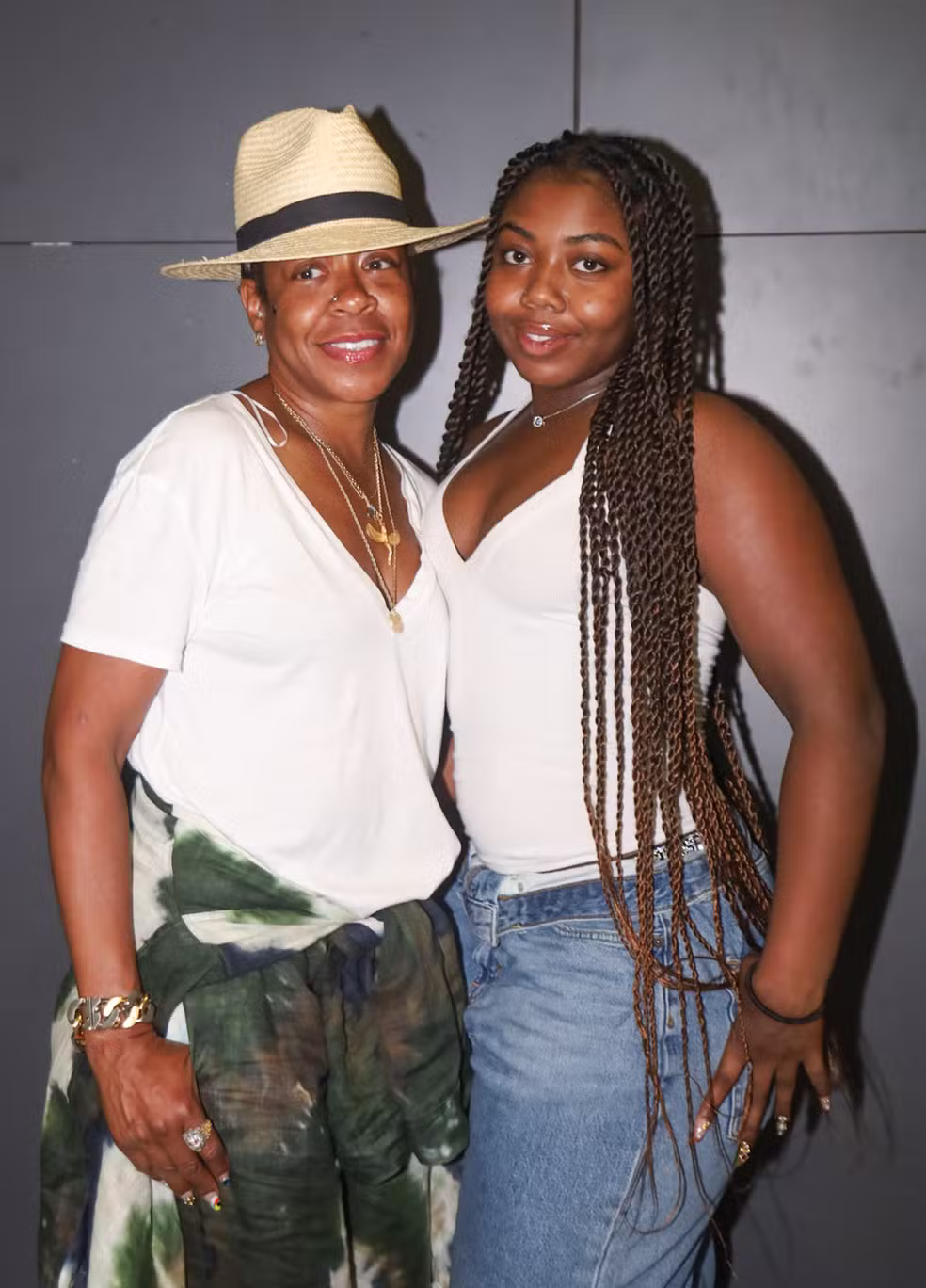 Tichina Arnold e Alijah Kai em São Paulo — Foto: Brazil News