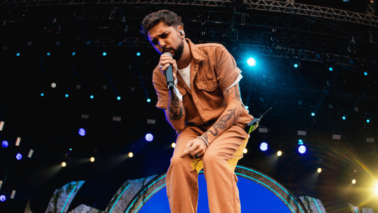 5 a Seco faz show animado no Coala e anuncia álbum de inéditas ainda para 2024