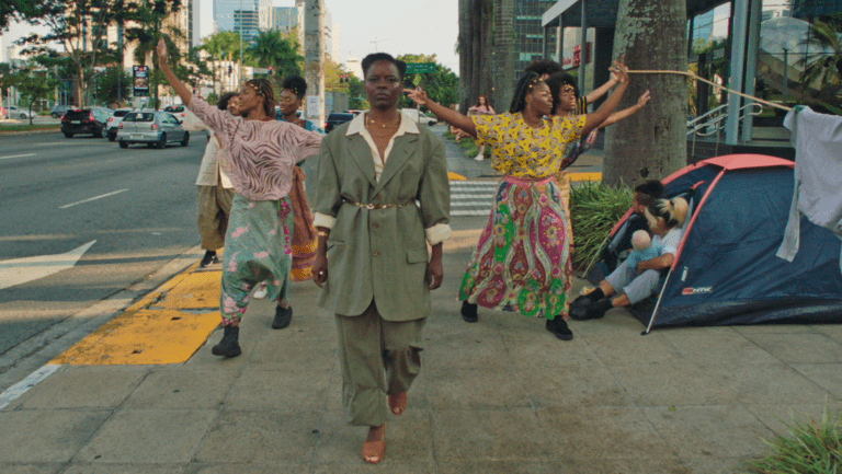 Curta-metragem "Estamos Tentando" leva novos talentos brasileiros do cinema ao 60º Chicago International Film Festival