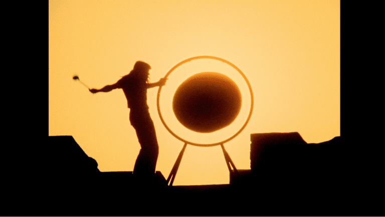 “Pink Floyd at Pompeii – MCMLXXII”, o filme inovador de 1972 realizado por Adrian Maben, retorna aos cinemas na primavera de 2025