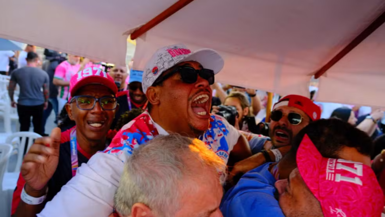 A Rosas de Ouro levou o enredo