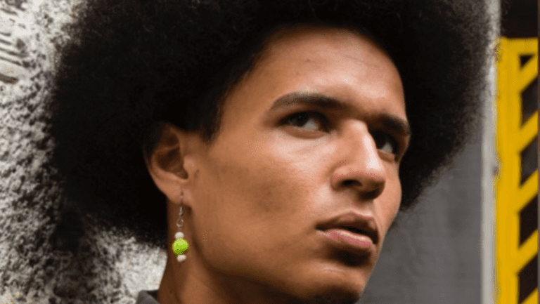 O poeta e músico baiano radicado em São Paulo